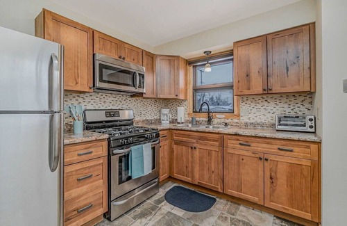 Michigan City Casa | Pottawattamie Place - near Dunes, Beach, & Casino