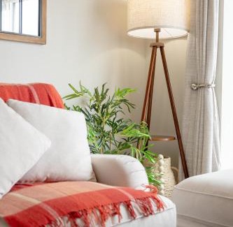 Ainley Top Casa | Pottery Place, Central Huddersfield, sleeps 7