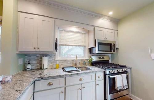 Poughkeepsie Casa | Poughkeepsie 3br home near Vassar & Marist college & Vassar Bros Hospital