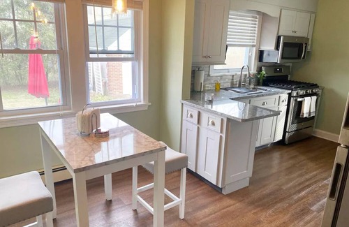 Poughkeepsie Casa | Poughkeepsie 3br home near Vassar & Marist college & Vassar Bros Hospital