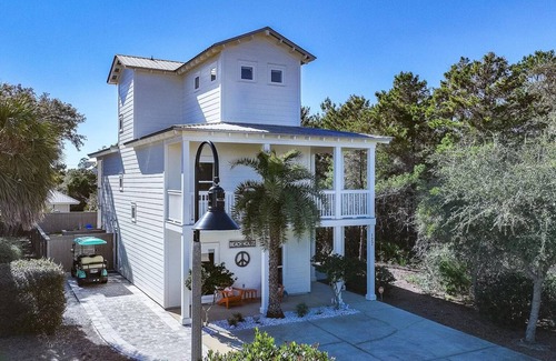 Village of Sugar Beach Casa | Pour Some Sugar On Me ~ 5Br/4Ba ~ Sleeps 12 ~ Golf Cart ~ Perfect for family!