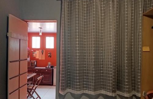Novo Santa Cecilia Casa | Pousada Angatu, microcasa em BH