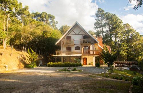 Jardim Andira Hotel | Pousada Château dos Fontes