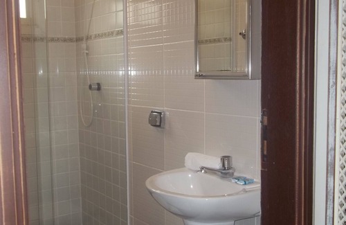 Centro Comercial Hotel | Pousada Das Maritacas