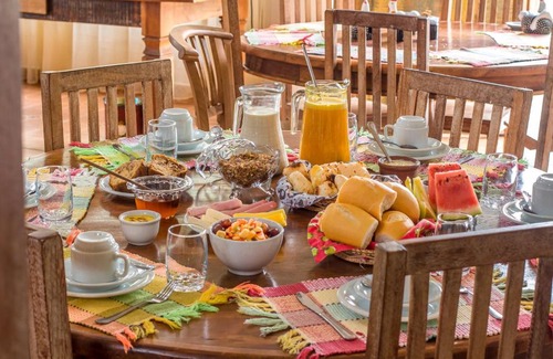 Tiradentes Hotel | Pousada Neuza Barbosa