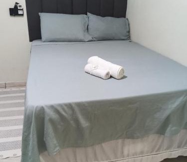 Londrina Casa | Pousada Santos lll, kitnet confortável com ar condicionado