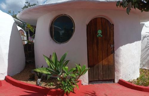 Alto Paraiso de Goias Hotel | Pousada Temática Abduzidos