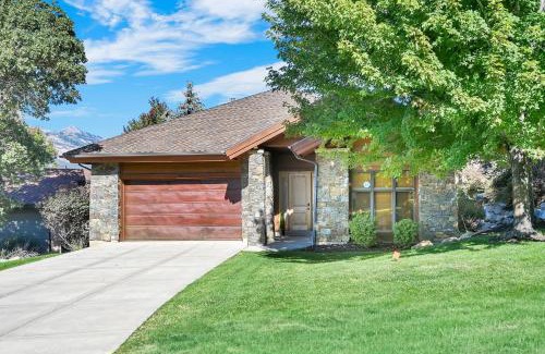 Wolf Creek Casa | Powder Mountain Retreat and Eden Sanctuary