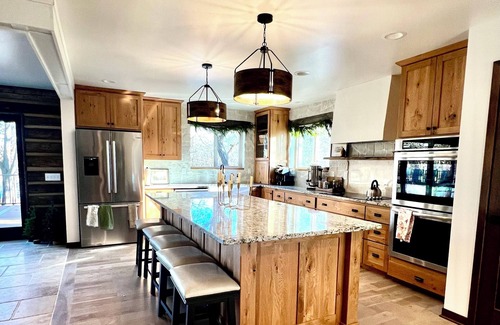Stearns County Cabina | Powder Ridge Ski Hill Area! Spacious & Secluded 6-bedroom cabin/house Kimball