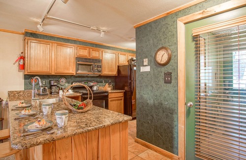 Snowshoe Condominio | Powderidge 24 Spectacular Slope Side 2 Br Condo