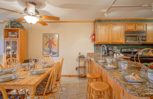 Snowshoe Condominio | Powderidge 24 Spectacular Slope Side 2 Br Condo