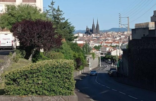 Montjuzet Apartamento | Pozzolan & Bibendum