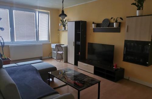 Prievidza Apartamento | Príjemný byt s výhľadom na Bojnický zámok