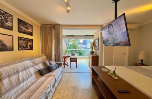Vila Madalena Casa | Praça Madá - Anystay