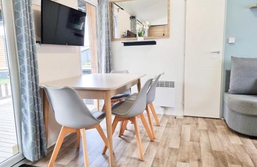 Oostkapelle Chalet De Esquí | Prachtig chalet OK50 D12 op familiecamping