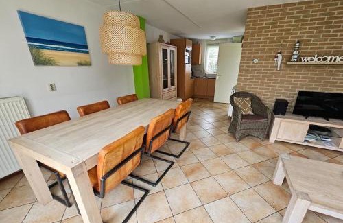 Julianadorp Casa | Prachtig vakantiehuis met afgesloten tuin - 950M van strand Julianadorp