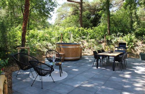 Diever Casa | Prachtige 4p wellness Kota in bos met Sauna en Hottub