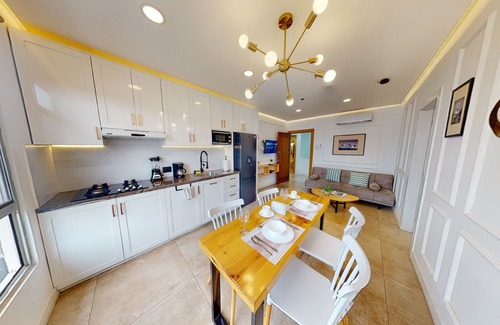 Barrio Urdesa Apartamento | PRAGA APARTMENTS