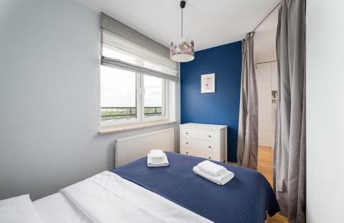 Praga Polnoc Apartamento | Praga Tower Blue Apartment by Bookinghost