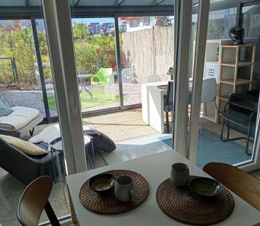 Letnany Apartamento | Praha Letňany, zimní zahrada, parkování v garáži zdarma