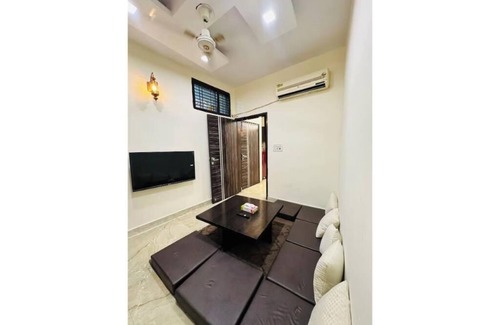 Delhi Cantonment Apartamento | Prahar Homes with PS 5 Setup