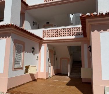 Praia del Rei Apartamento | Praia D'El Rey Pool & Golf House