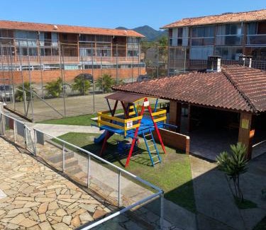 Jardim Carolina Apartamento | Praia da Maranduba - Ville II - 200 metros da praia