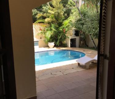 Praia das Cigarras Casa | Praia das Cigarras São Sebastião a 50 metros da praia - Wi-Fi - 500 Mega