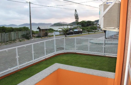 Quatro Ilhas Apartamento | Praia de Quatro Ilhas a 50 metros do mar