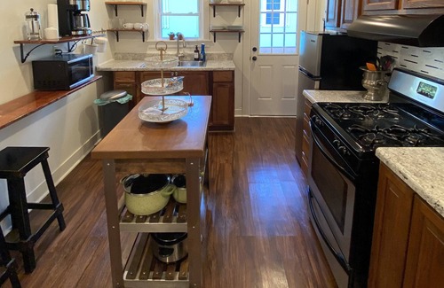 Prairie Grove Casa | ' Prairie Place ' The Comfy Cottage Duplex