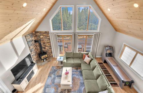 Glencoe Casa | Prasad Retreat - Sunny Home with Deck & Air Hockey home