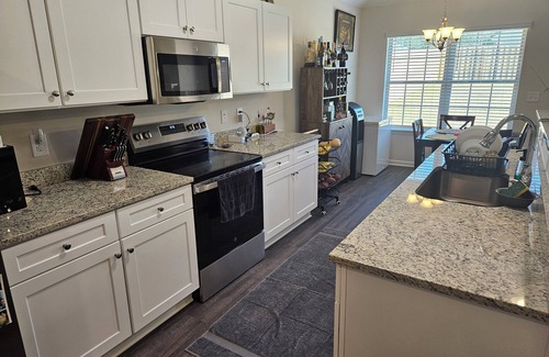 Prattville Casa | Prattville Exquisite Room-WiFi