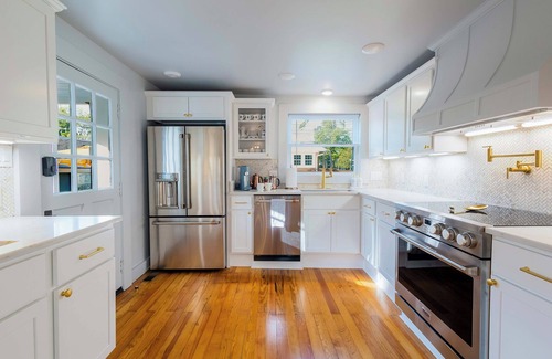 Versailles Casa | Pre-Launch Special Bluegrass Manor Sleeps 14 Bourbon Trl, Keeneland, Airport, UK