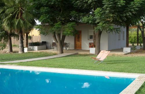 Carmona Casa | Preciosa y confortable casa de campo con piscina y chimenea
