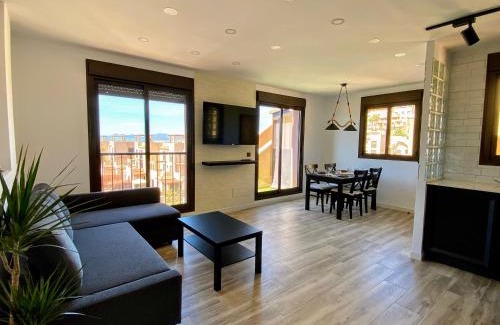 Los Geraeos Apartamento | Precioso ático con vistas al mar y la montaña