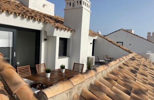 Manilva Apartamento | Precioso ático, nuevo, a 50m de la playa, Manilva