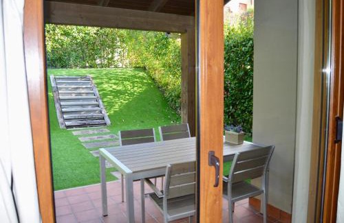 Mino Casa | Precioso adosado en Urbanización con campo de golf