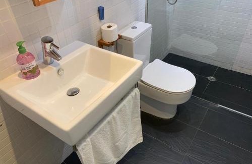 Pineda de Mar Apartamento | Precioso apartamento en primera linea de mar Beautiful apartment on the first line of the sea