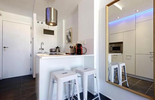 Benalmadena Costa Apartamento | Precioso apartamento con vistas al mar y piscinas