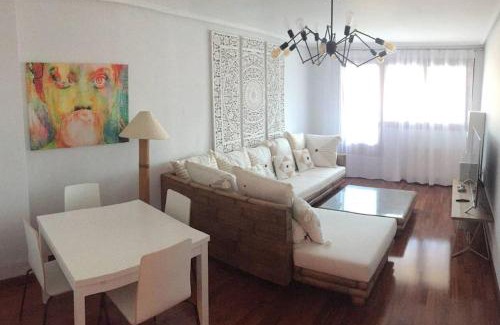 Barakaldo Apartamento | Precioso apartamento cerca de Bilbao Exhibition Center -BEC-, Bilbao y playas