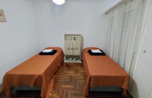 Concordia Apartamento | PRECIOSO dpto p/8, super céntrico estacionamiento gratis