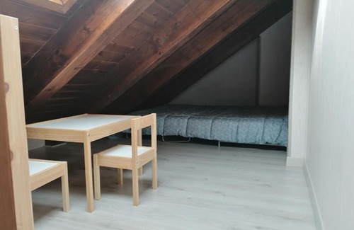 Taull Apartamento | Precioso triplex con jardín y Wifi Puig Falcó 1