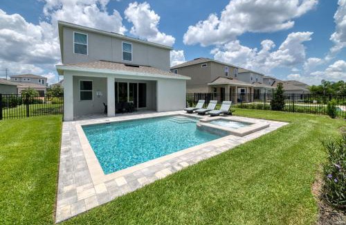 West Kissimmee Casa | Precious Home Near Disney With Private Pool, Theater Room And Waterpark & Resort Access At Encore Resort Reunion - 7449Mr