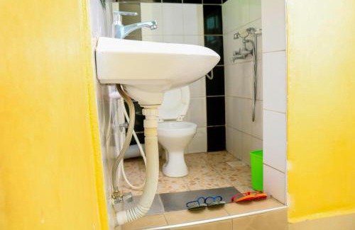 Kampala Hotel | Precise Motel