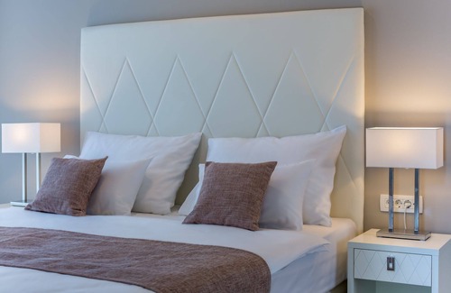 Sarsoni Hotel | Preelook Apartments and Rooms