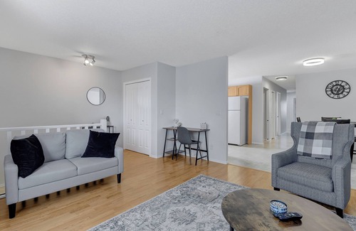 Grande Prairie Casa | Premier 3-Bed Hideaway | Heart of Grande Prairie