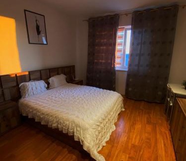 Sector 4 Apartamento | Premier Flat with Parking