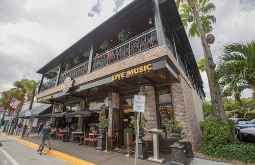 Tarpon River Condominio | PREMIER High Rise Condo in Downtown! Perfect for long stays!