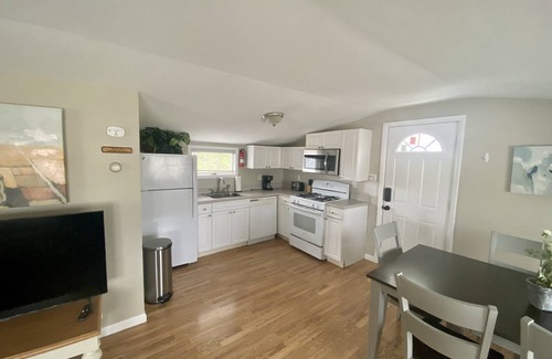 Ortley Beach Casa | PREMIER HOST- 2BR SEASIDE PARK SUITE572, One Short Block to Beach, Kit, Liv Room