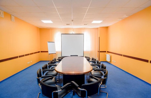 Zarichnyi District Hotel | Premier Hotel Shafran